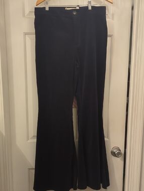 Chelsea & Violet Navy Flared Pants